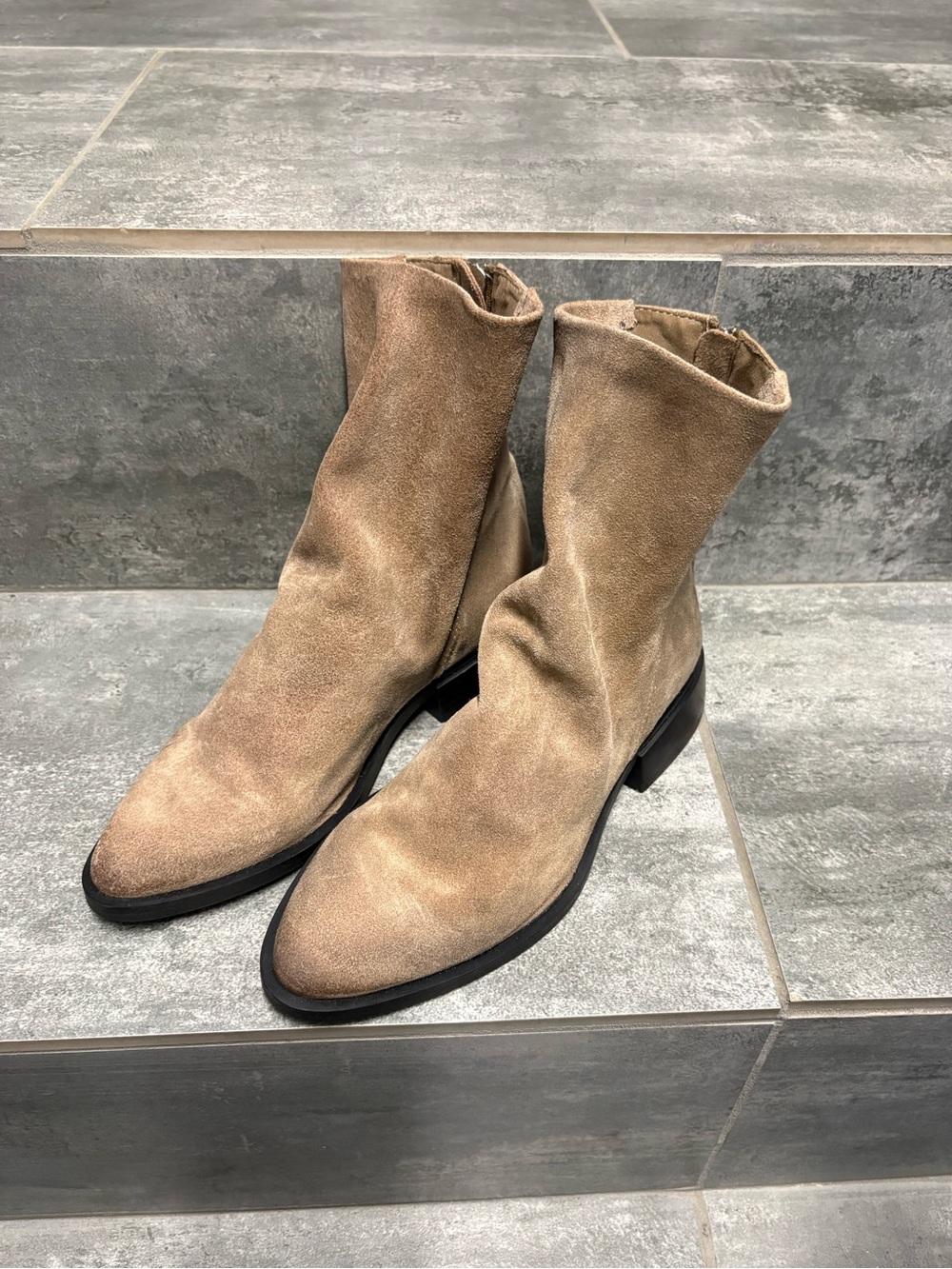 Steve Madden Nexie Bootie Taupe Suede 6M Block Heel